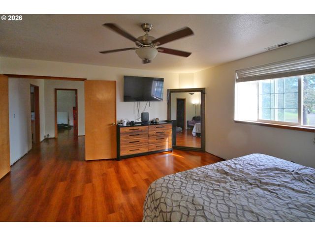 455 GREY CLIFFS Dr, St Helens, OR 97051