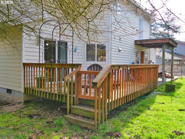 455 GREY CLIFFS Dr, St Helens, OR 97051