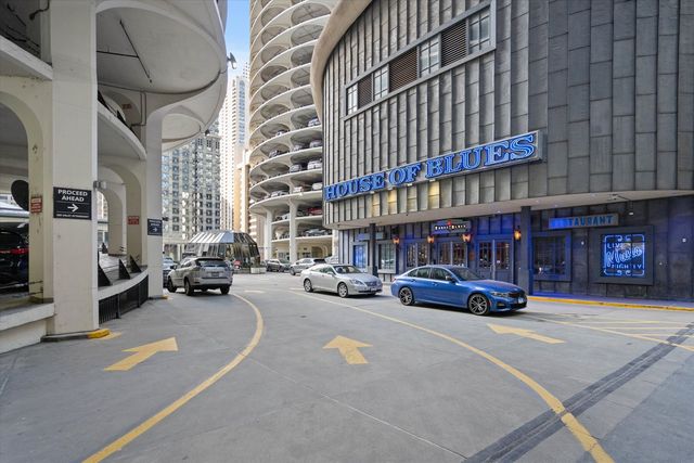 300 N State Street 5225, Chicago, IL 60654