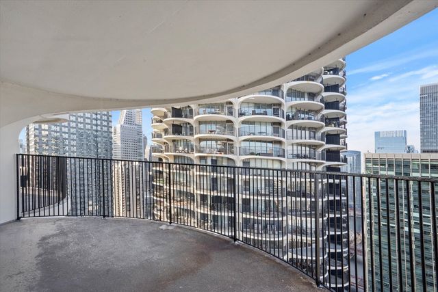 300 N State Street 5225, Chicago, IL 60654