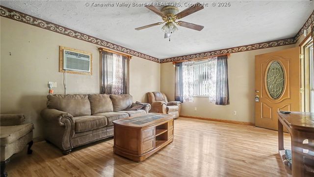 11 Birch Hollow Road, Barboursville, WV 25504