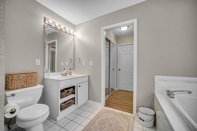 950 Port Circle, Hobart, IN 46342