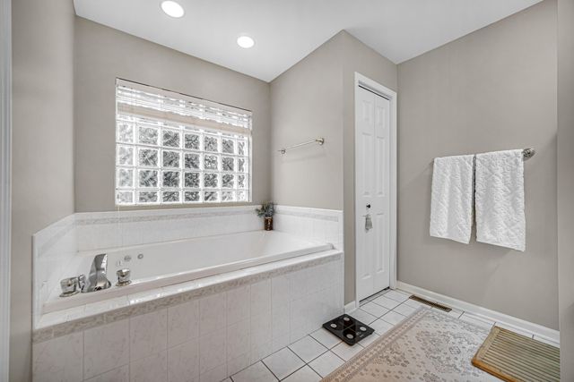 950 Port Circle, Hobart, IN 46342