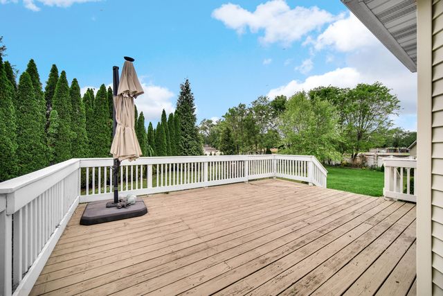 950 Port Circle, Hobart, IN 46342