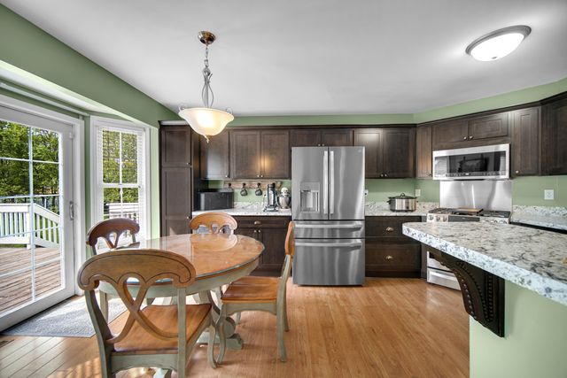 950 Port Circle, Hobart, IN 46342