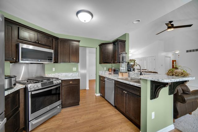 950 Port Circle, Hobart, IN 46342