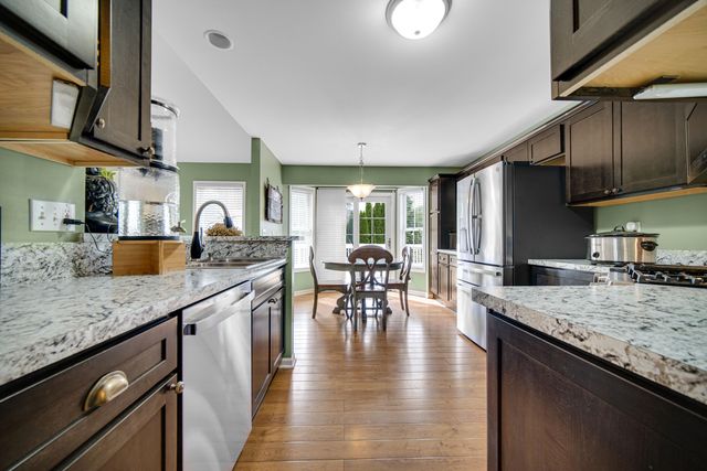 950 Port Circle, Hobart, IN 46342
