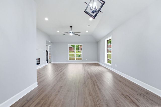 2001 Sawgrass Drive, Little Rock, AR 72212