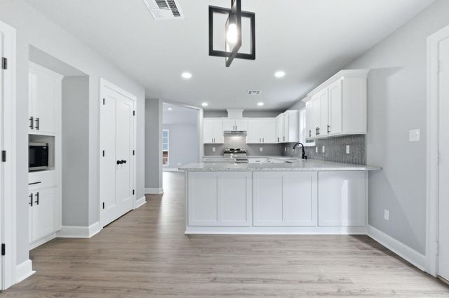 2001 Sawgrass Drive, Little Rock, AR 72212