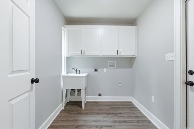 2001 Sawgrass Drive, Little Rock, AR 72212