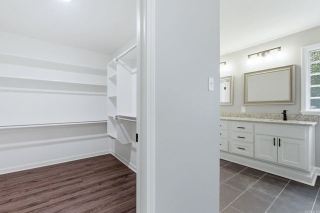 2001 Sawgrass Drive, Little Rock, AR 72212