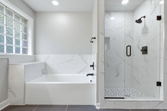 2001 Sawgrass Drive, Little Rock, AR 72212