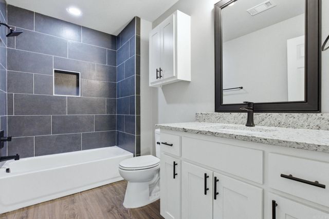 2001 Sawgrass Drive, Little Rock, AR 72212