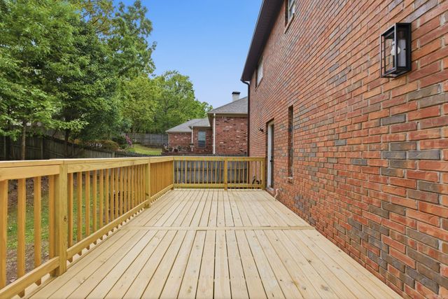 2001 Sawgrass Drive, Little Rock, AR 72212