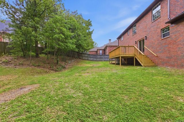 2001 Sawgrass Drive, Little Rock, AR 72212