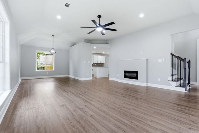 2001 Sawgrass Drive, Little Rock, AR 72212