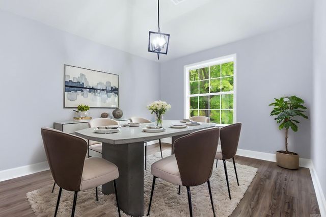 2001 Sawgrass Drive, Little Rock, AR 72212