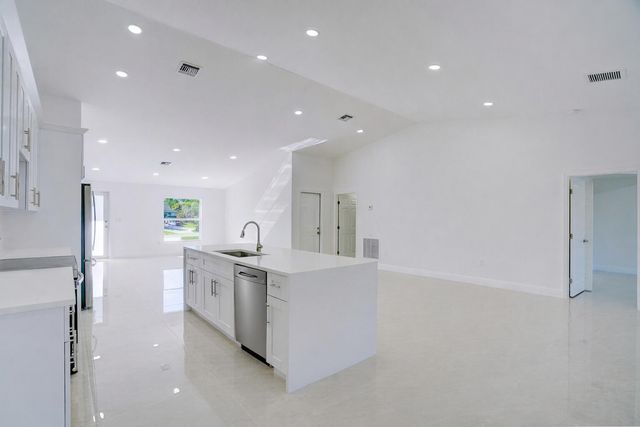 13875 63rd Lane N, The Acreage, FL 33470