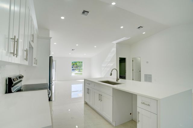 13875 63rd Lane N, The Acreage, FL 33470