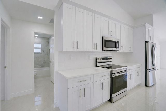 13875 63rd Lane N, The Acreage, FL 33470