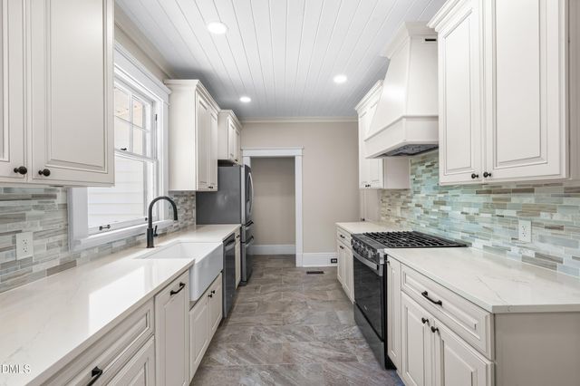 1902 Glenwood Avenue, Raleigh, NC 27608