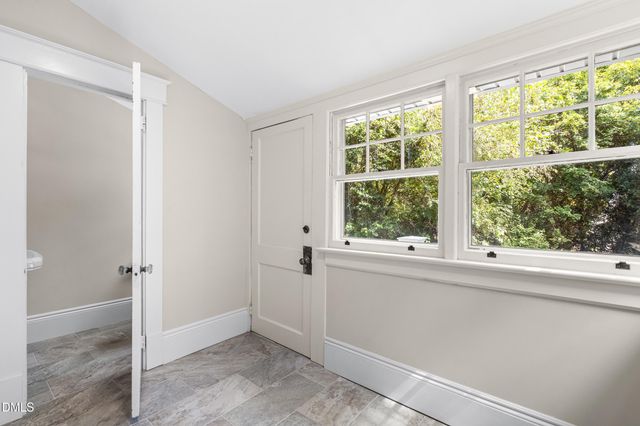 1902 Glenwood Avenue, Raleigh, NC 27608