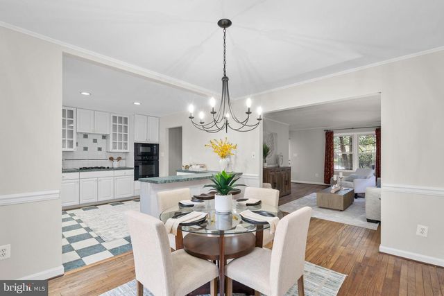 2126 GOLF COURSE DR, Reston, VA 20191