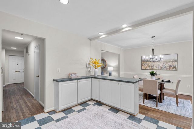 2126 GOLF COURSE DR, Reston, VA 20191