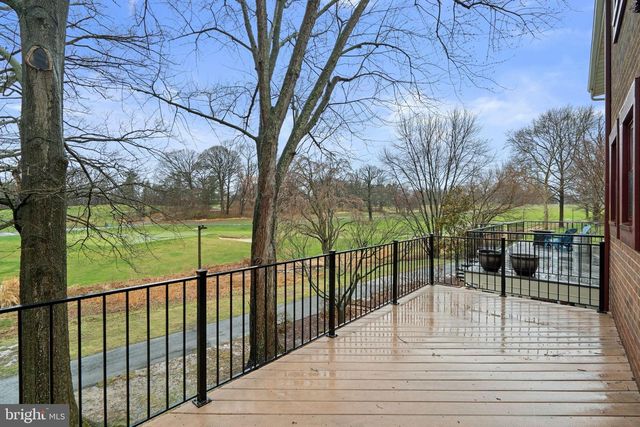 2126 GOLF COURSE DR, Reston, VA 20191