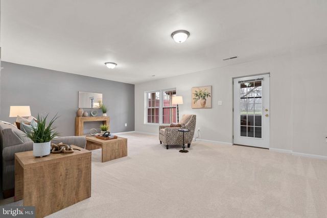 2126 GOLF COURSE DR, Reston, VA 20191