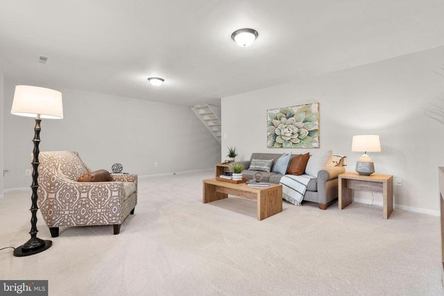 2126 GOLF COURSE DR, Reston, VA 20191