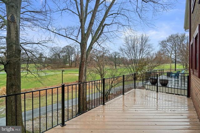 2126 GOLF COURSE DR, Reston, VA 20191