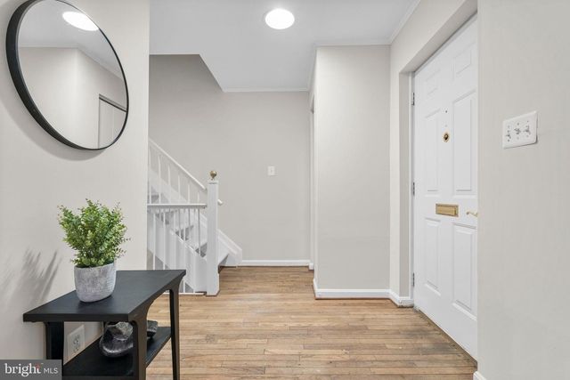 2126 GOLF COURSE DR, Reston, VA 20191