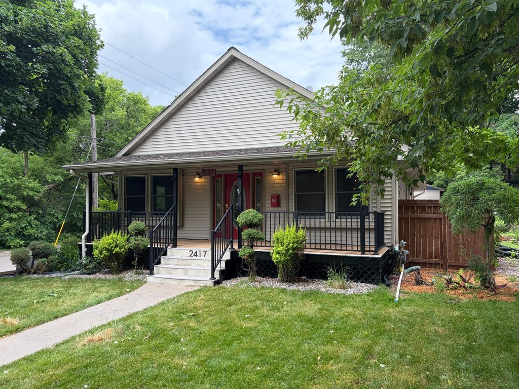 2417 Bourne Avenue, Saint Paul, MN 55108