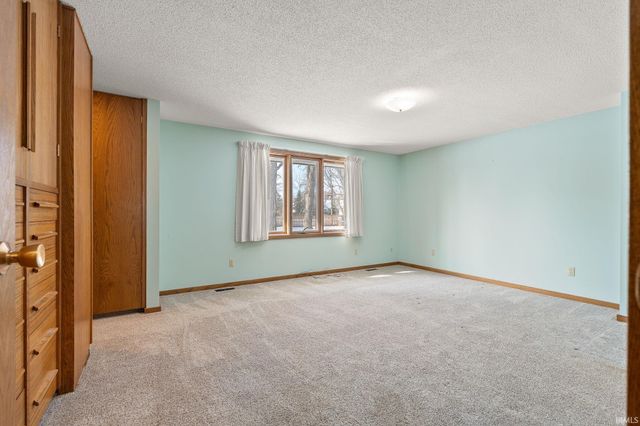 3611 Deer Cove, Fort Wayne, IN 46815