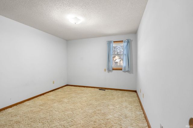 3611 Deer Cove, Fort Wayne, IN 46815