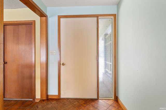 3611 Deer Cove, Fort Wayne, IN 46815