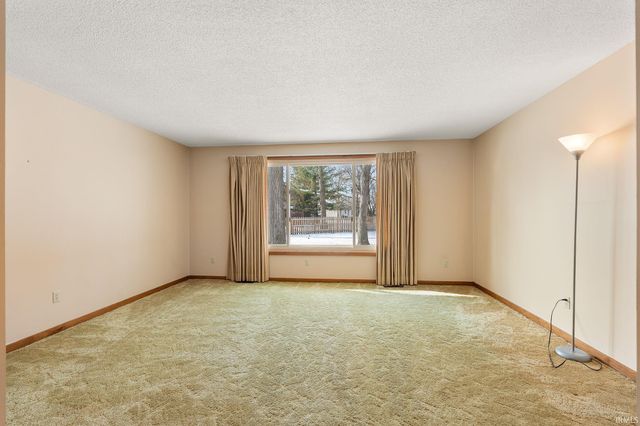 3611 Deer Cove, Fort Wayne, IN 46815