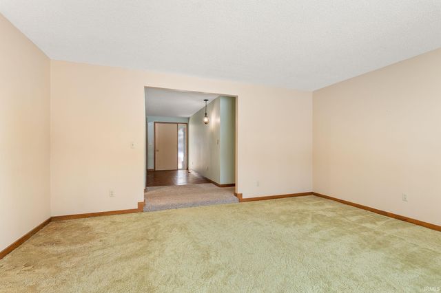 3611 Deer Cove, Fort Wayne, IN 46815