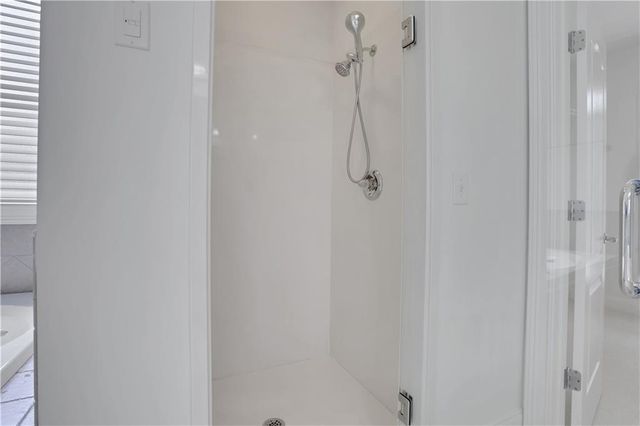 910 Windsor Creek Drive, Grayson, GA 30017
