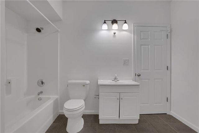 910 Windsor Creek Drive, Grayson, GA 30017