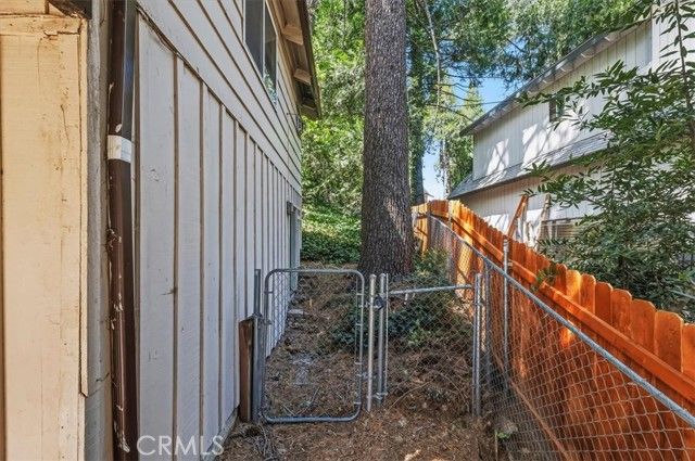 768 Deer, Crestline, CA 92325