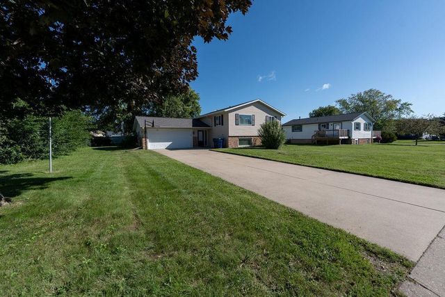 131 Circle Drive, Saint Charles, MN 55972