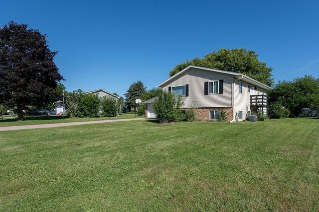 131 Circle Drive, Saint Charles, MN 55972