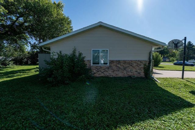 131 Circle Drive, Saint Charles, MN 55972