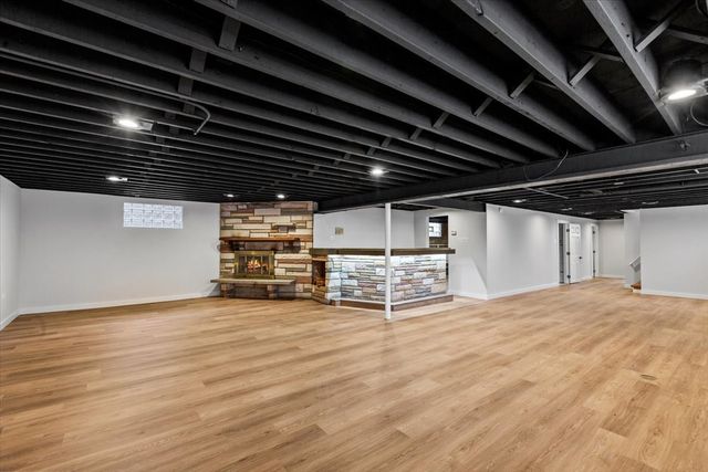 10206 S Saint Louis Avenue, Evergreen Park, IL 60805