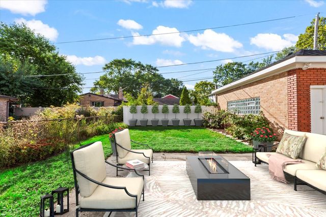 10206 S Saint Louis Avenue, Evergreen Park, IL 60805