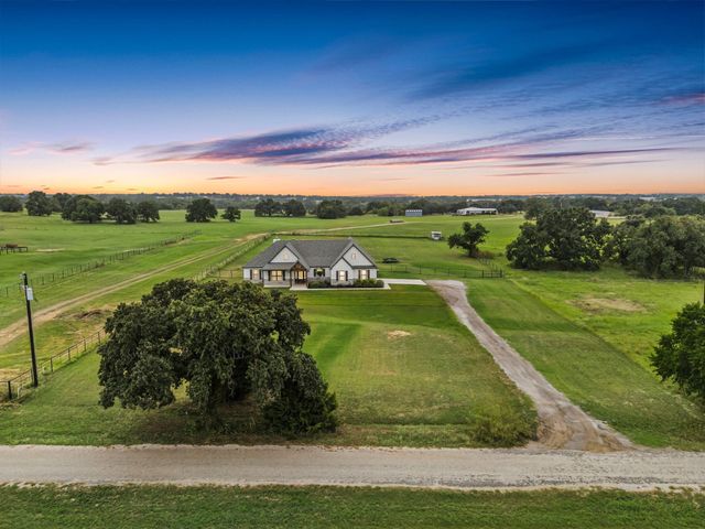 175 County Road 1109, Decatur, TX 76234