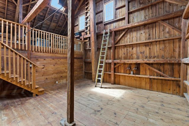 5 Old Manchester Road, Amherst, NH 03031
