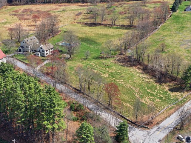 5 Old Manchester Road, Amherst, NH 03031